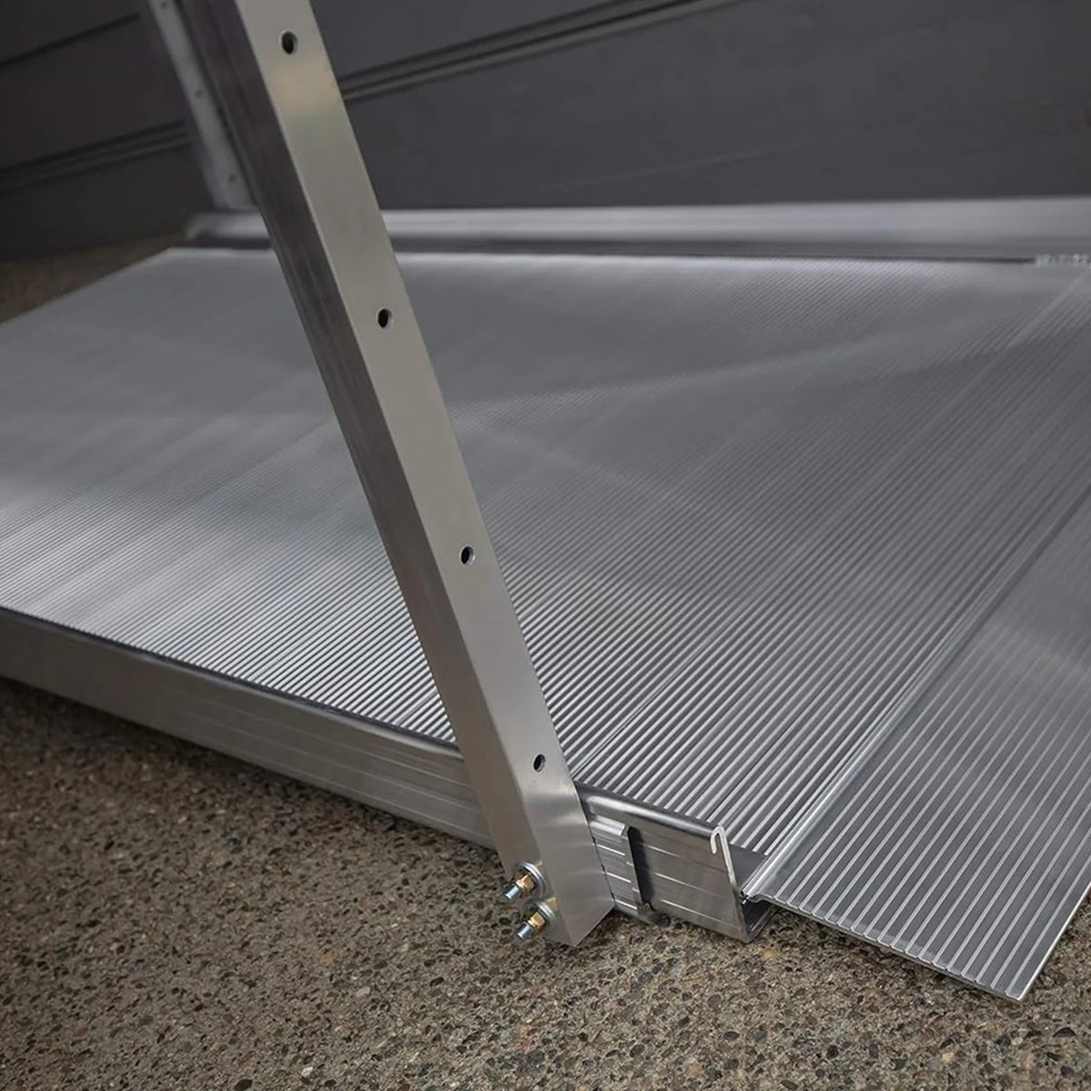 '-  3G 5 Foot Portable Wheelchair Ramp w/2 Line Handrails